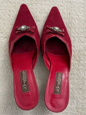 Brighton Tandra Red Paprika Princess Di suede jeweled kitten heels size 8